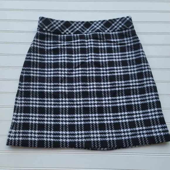 NWT $75 J. Crew Black White Houndstooth Plaid Wool Blend Skirt Cozy A-Line Sz 6 - Picture 1 of 9